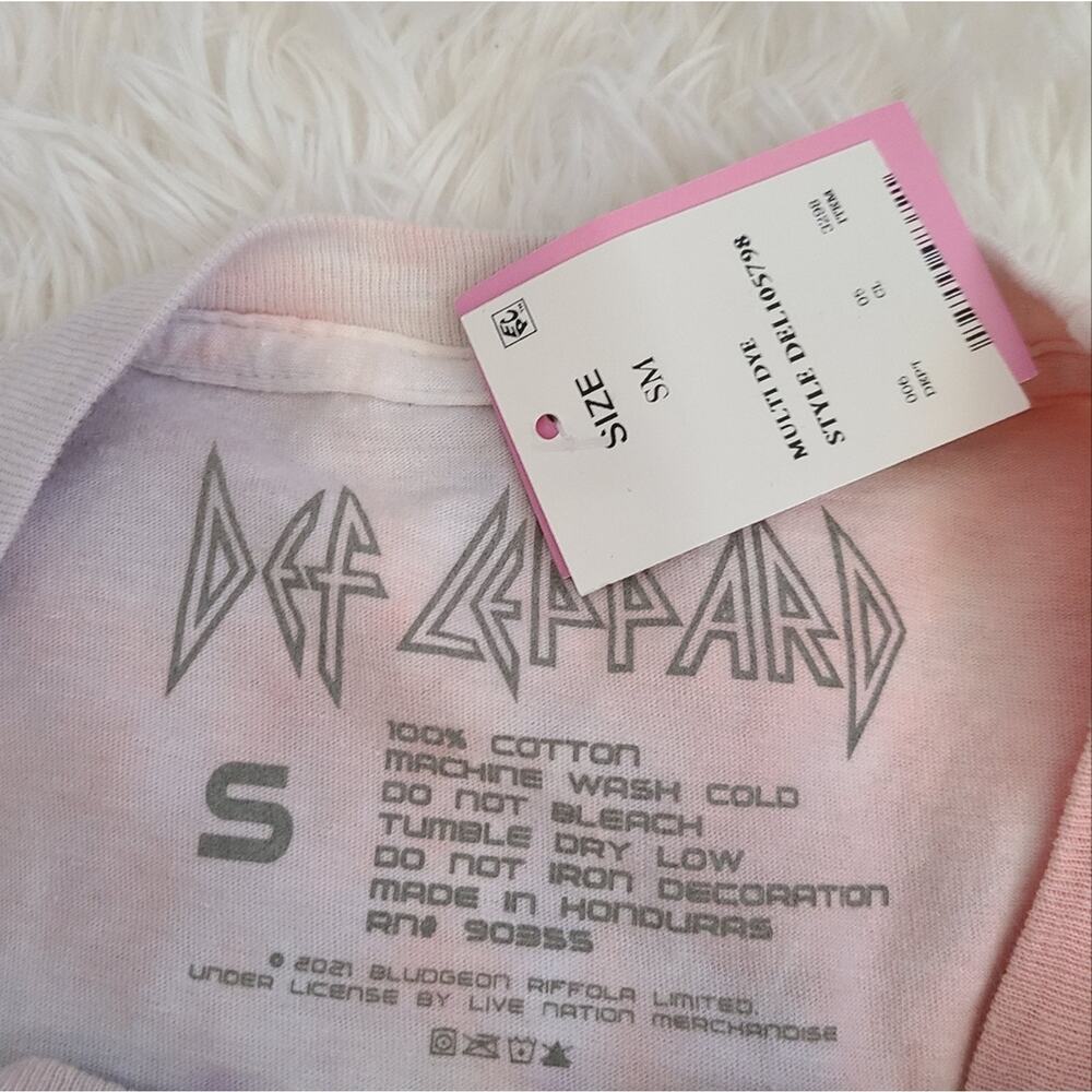 NWT Def Leppard NWT Pink Tie Dye Hysteria Graphic Band Tee Small - Picture 5 of 10
